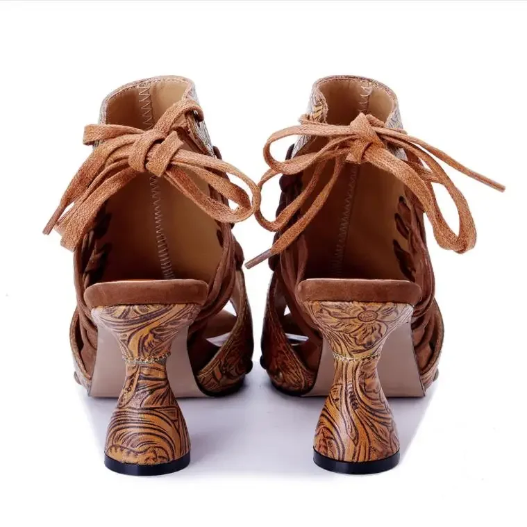 Merek Tinggi 7.7CM Kulit Domba Wanita Etnis Musim Panas Hak Tebal Ukuran Besar Peep Toe Pompa Diikat Silang Sandal Sepatu Mokasin