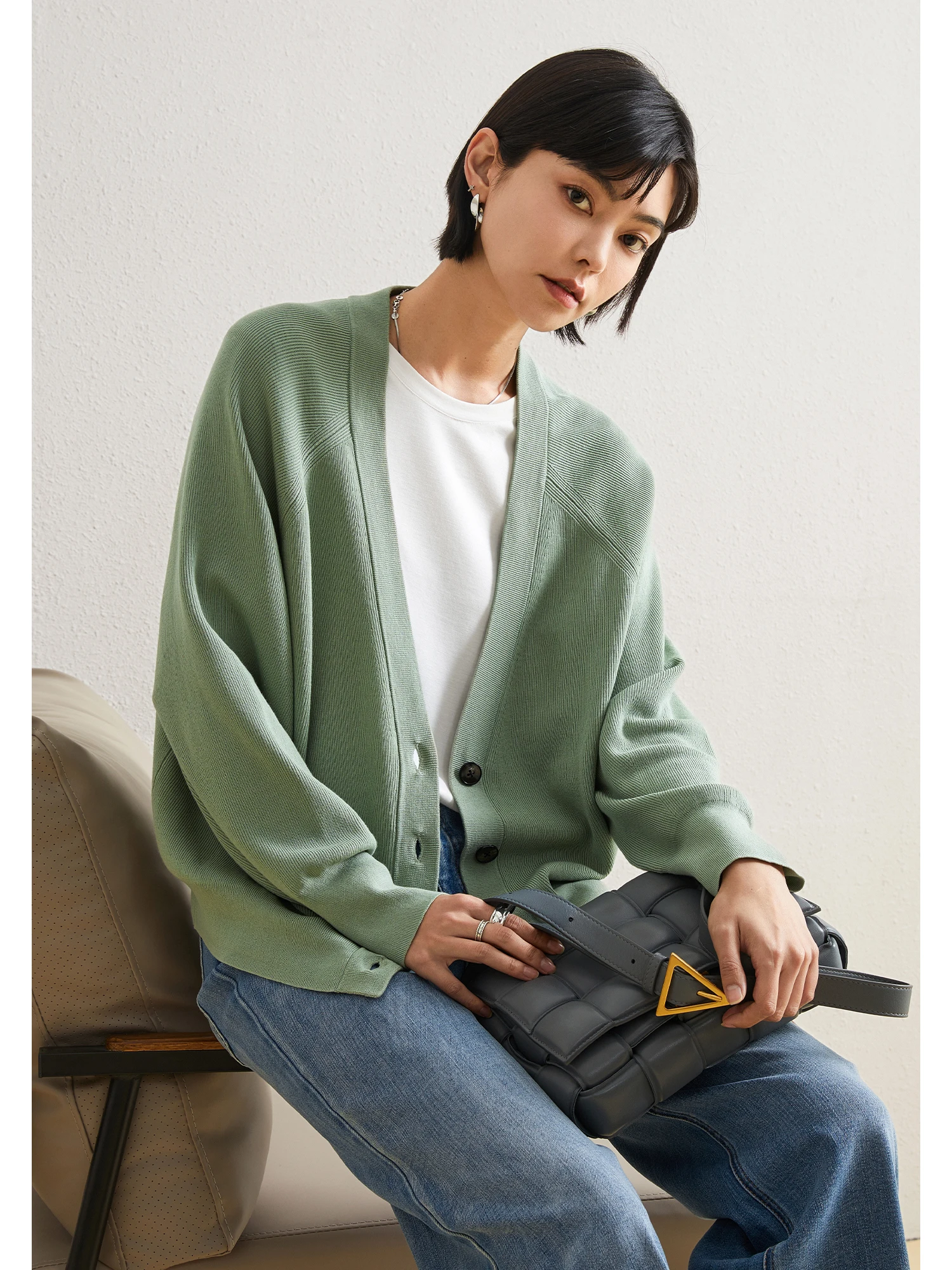 

ChangDX 360-градусный вязаный кардиган с V-образным вырезом и высокой степенью уплотнения вязки, женский, деловой стиль, однотонный, с длинными рукавами, стандартный крой