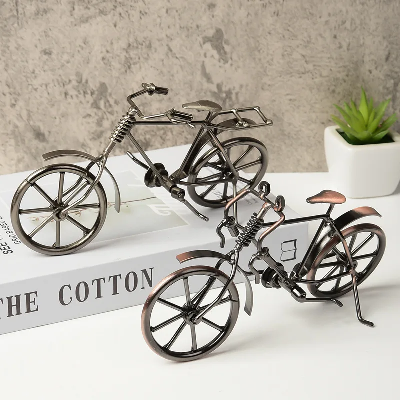 

2026 New Metal Ironwork Vintage Bicycle Display Stand Tabletop Decoration for Home Art Craft Antique Bicycle Model
