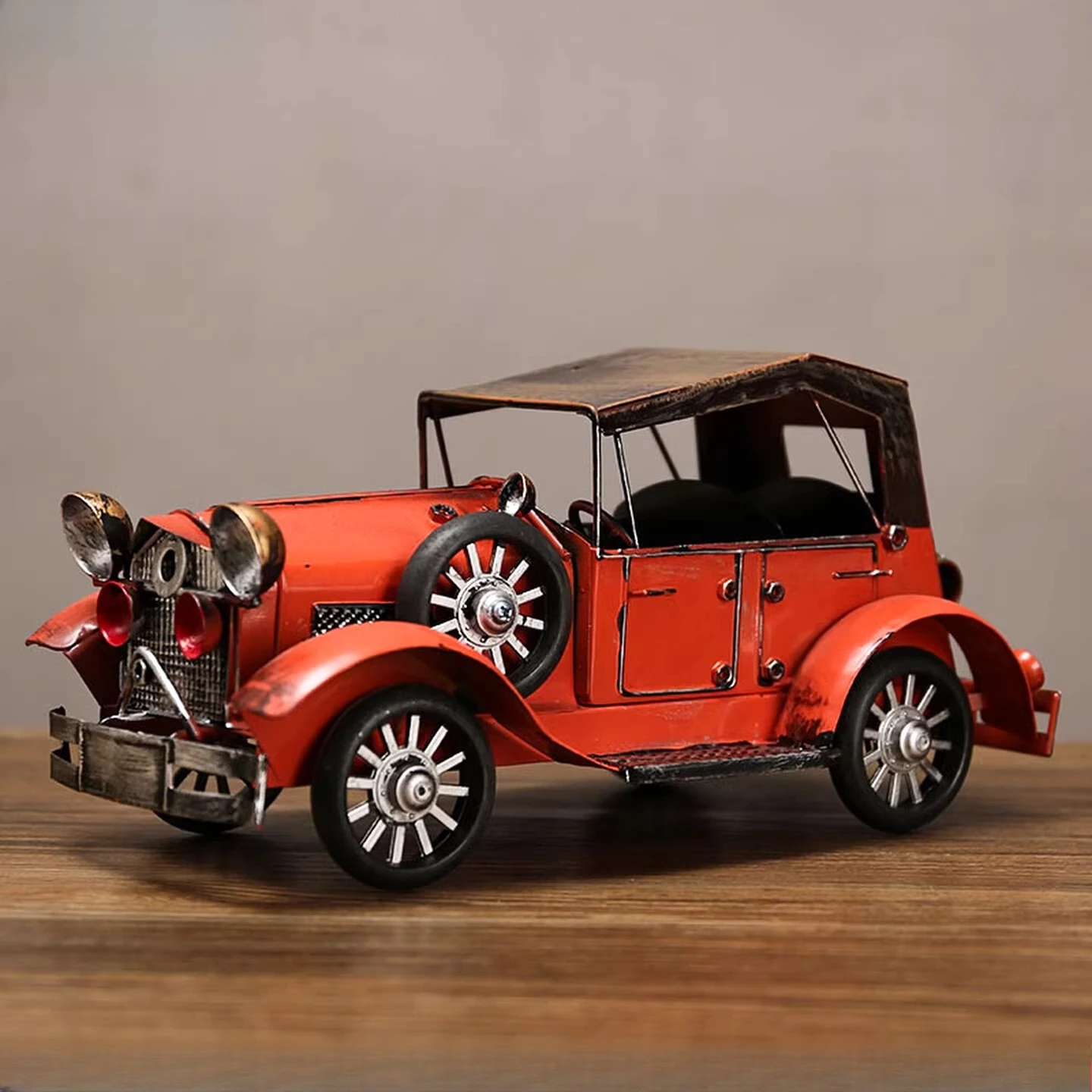 Retro nostalgic classic car model creative desktop ornament living room wine cabinet bookshelf bookcase home decoration