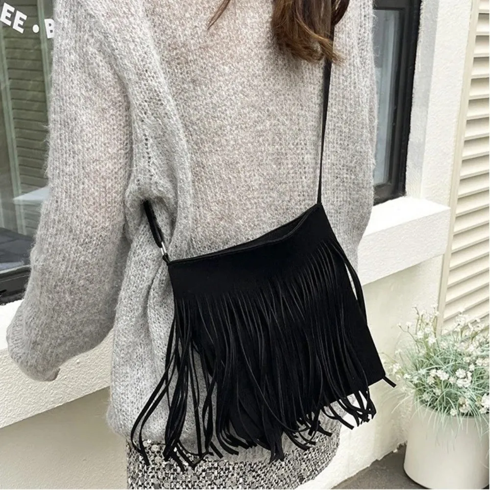 Fashion Suede Fringe Crossbody Bag Large Capacity Boho Style Shoulder Bag Adjustable Shoulder Strap Solid Color Bucket Bag Women