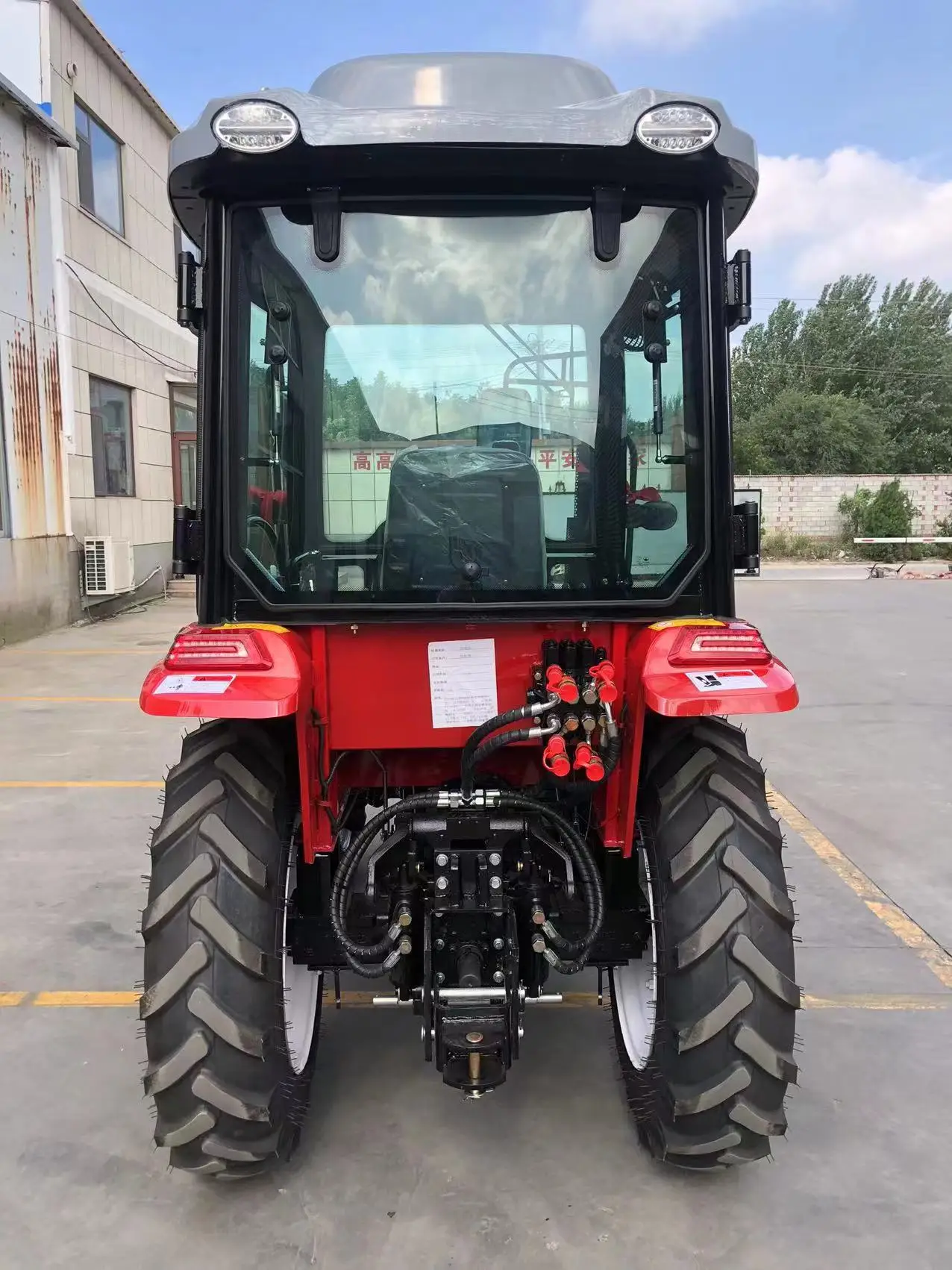 1400 kg Top-Rated Tractor Agriculture Walking Tractor Mini Tractor Price for Sale