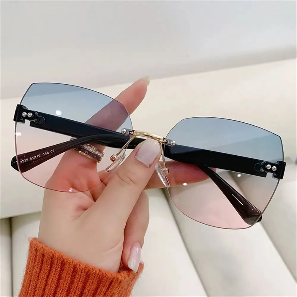 Vintage Rimless Sunglasses 2024 Women Gradient Sunglasses Summer Shades Fashion UV400 Frameless Sun Glasses Ladies Eyeglasses