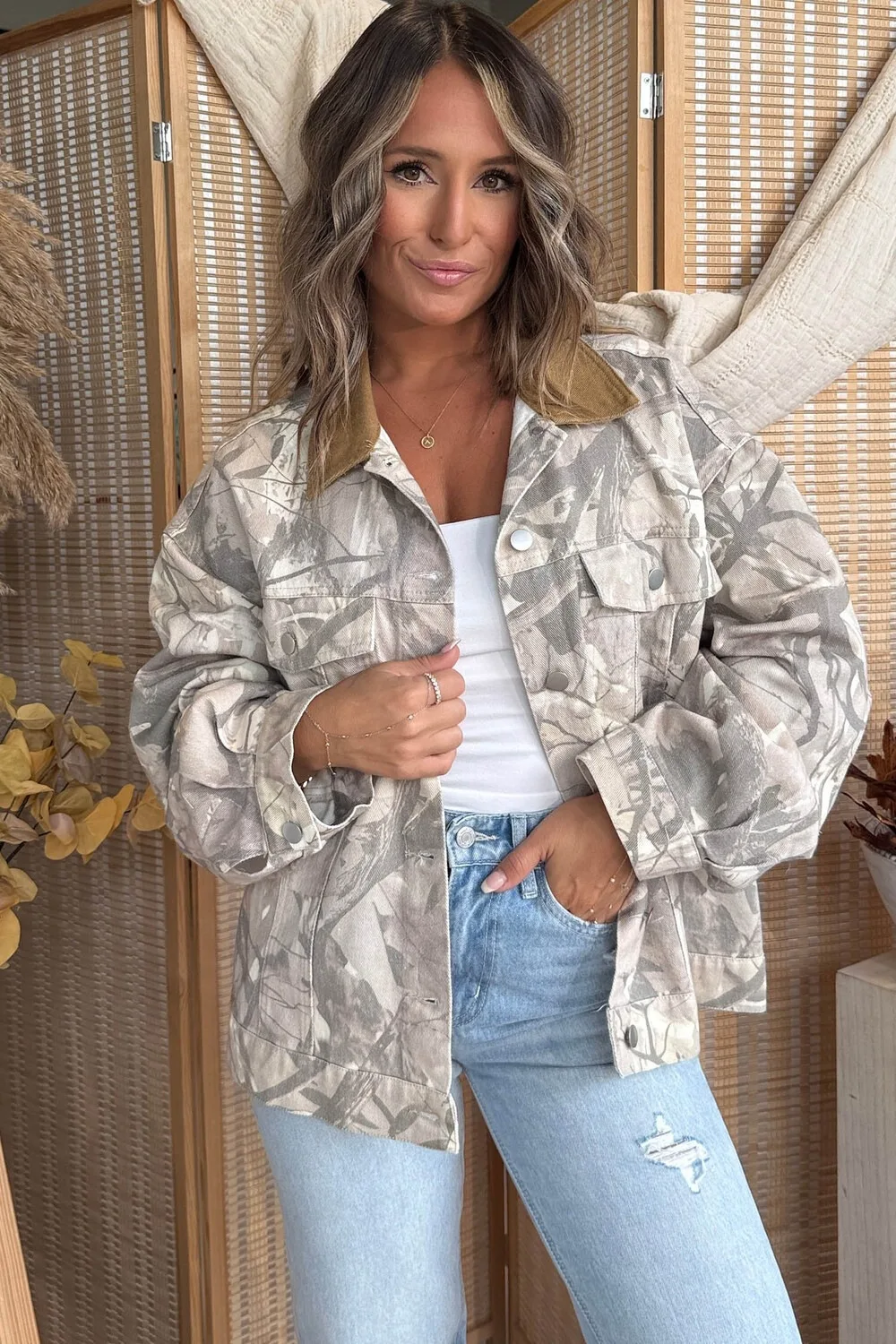 Ladies Oversized Casual Shacket Lapel Long Sleeve Button Front Outer Coat with Flap Pockets