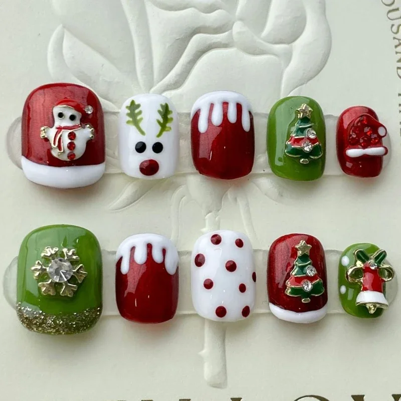 10 Uds. De uñas postizas navideñas de color rojo encantador, lazo de copo de nieve en relieve, uñas postizas desmontables, punta de manicura de cobertura completa cuadrada corta