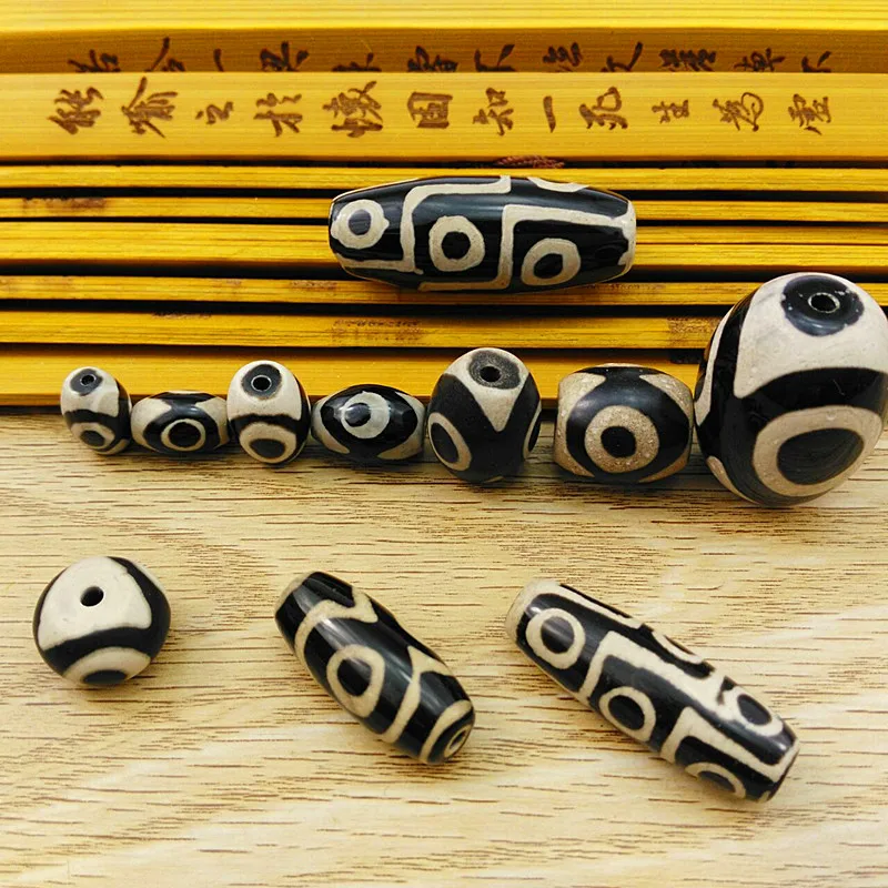 Black Agate 3-Eyes …