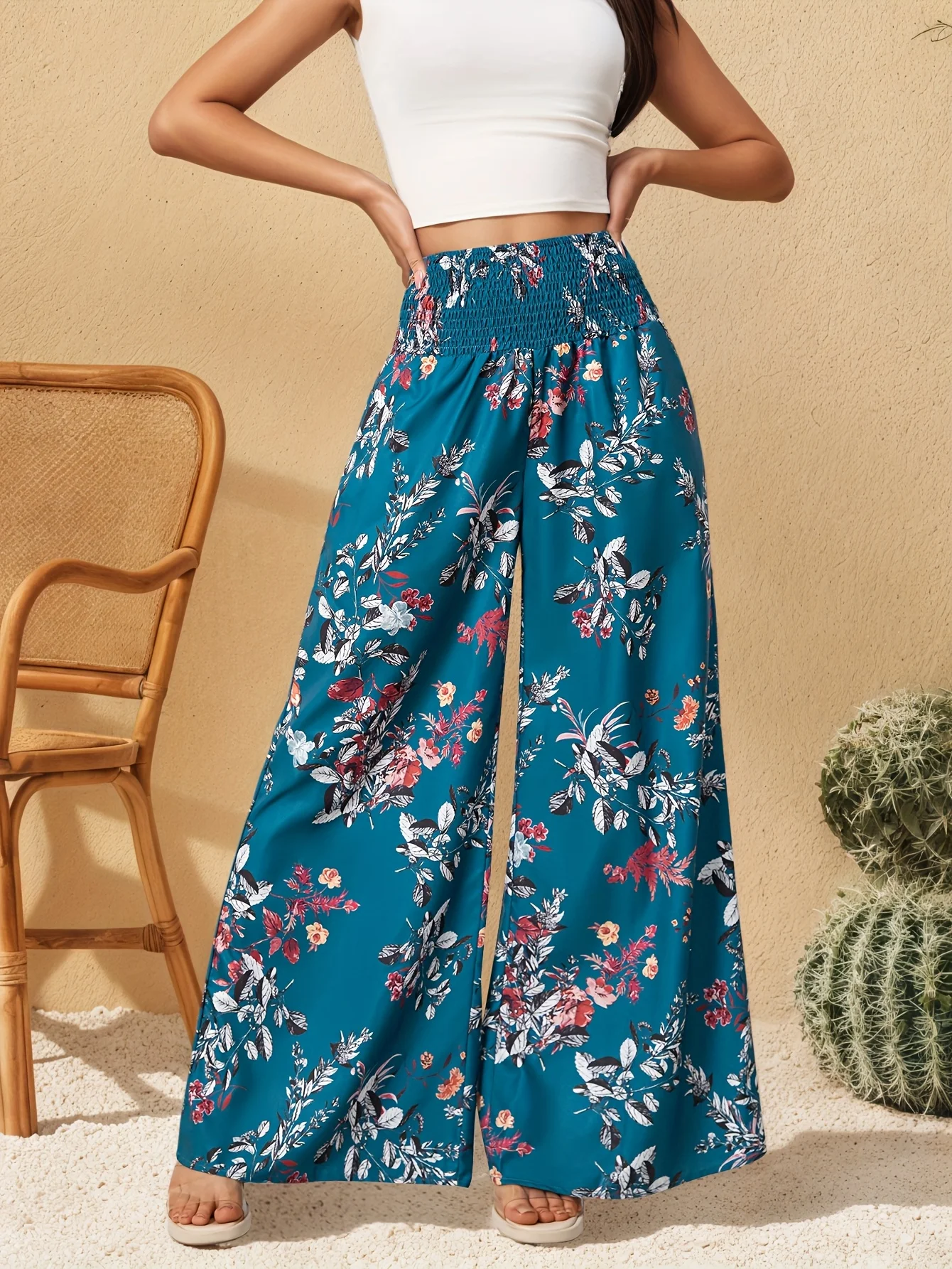 

Women's Novelty Casual Capris Pants Floral Wide Leg Smocked High Waist for Daily Wear