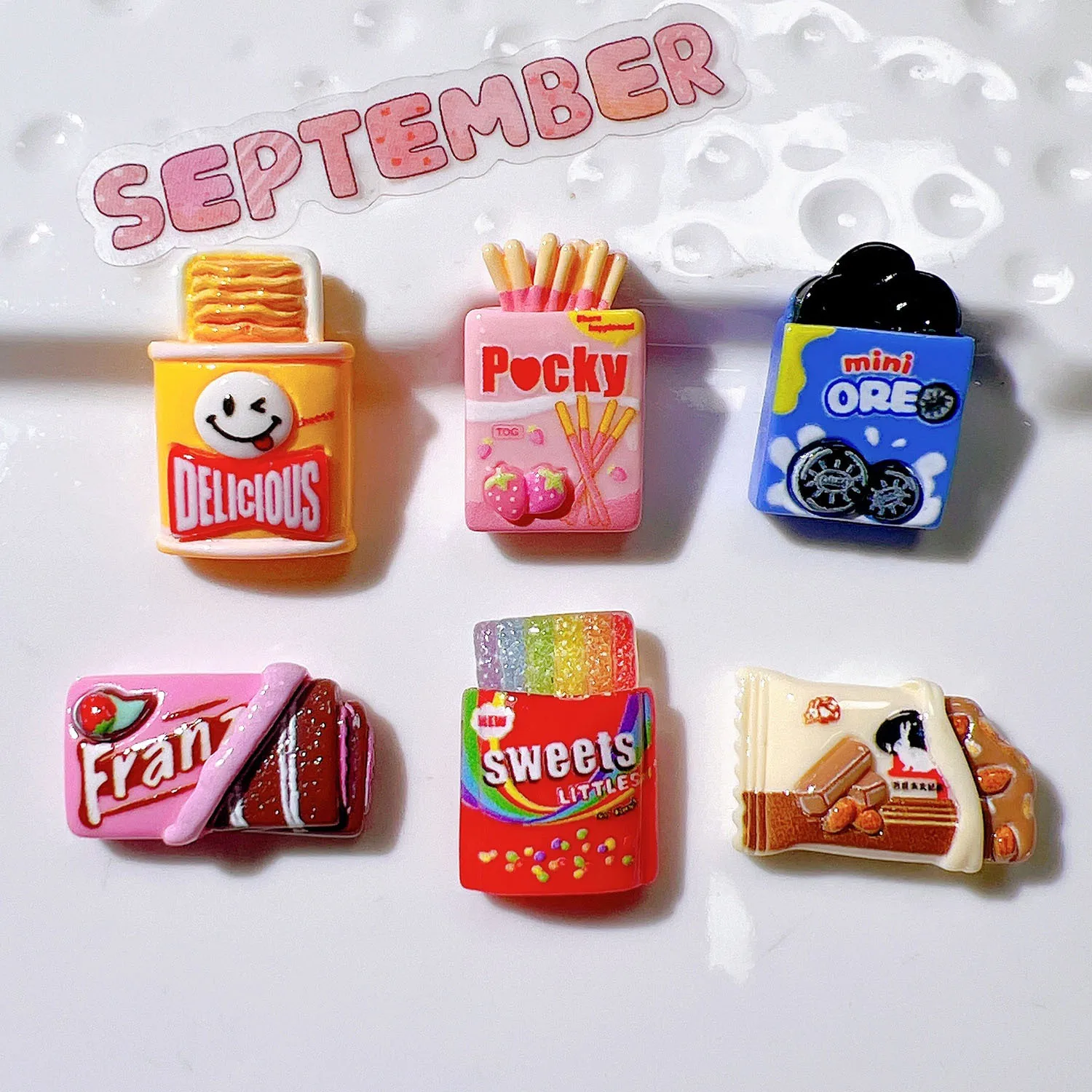 10 piezas de resina 3D con diseño de galletas de chocolate, papas fritas y arcoíris, figuras planas de resina para álbumes de recortes, decoración de bodas, accesorios de joyería DIY