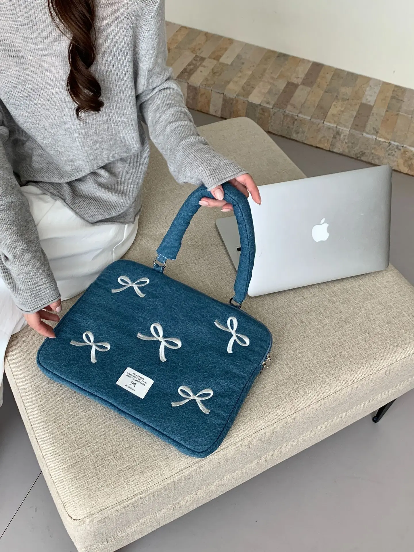 Korean New Washed Denim Embroidered Laptop Bag Suitable For MacBook 15.6 Inches Dirt-Resistant And Waterproof Portable Sturdy