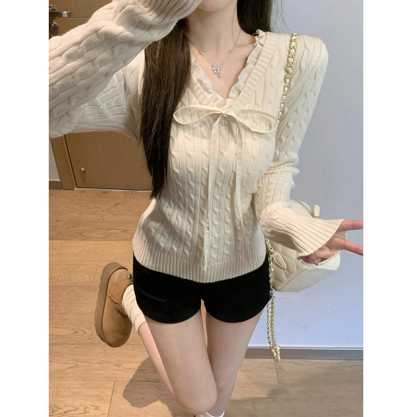 

Женский трикотажный джемпер с V-образным вырезом и бантом, длинный рукав, облегающий крой, модный, осенне-зимняя новинка, цельный комплект