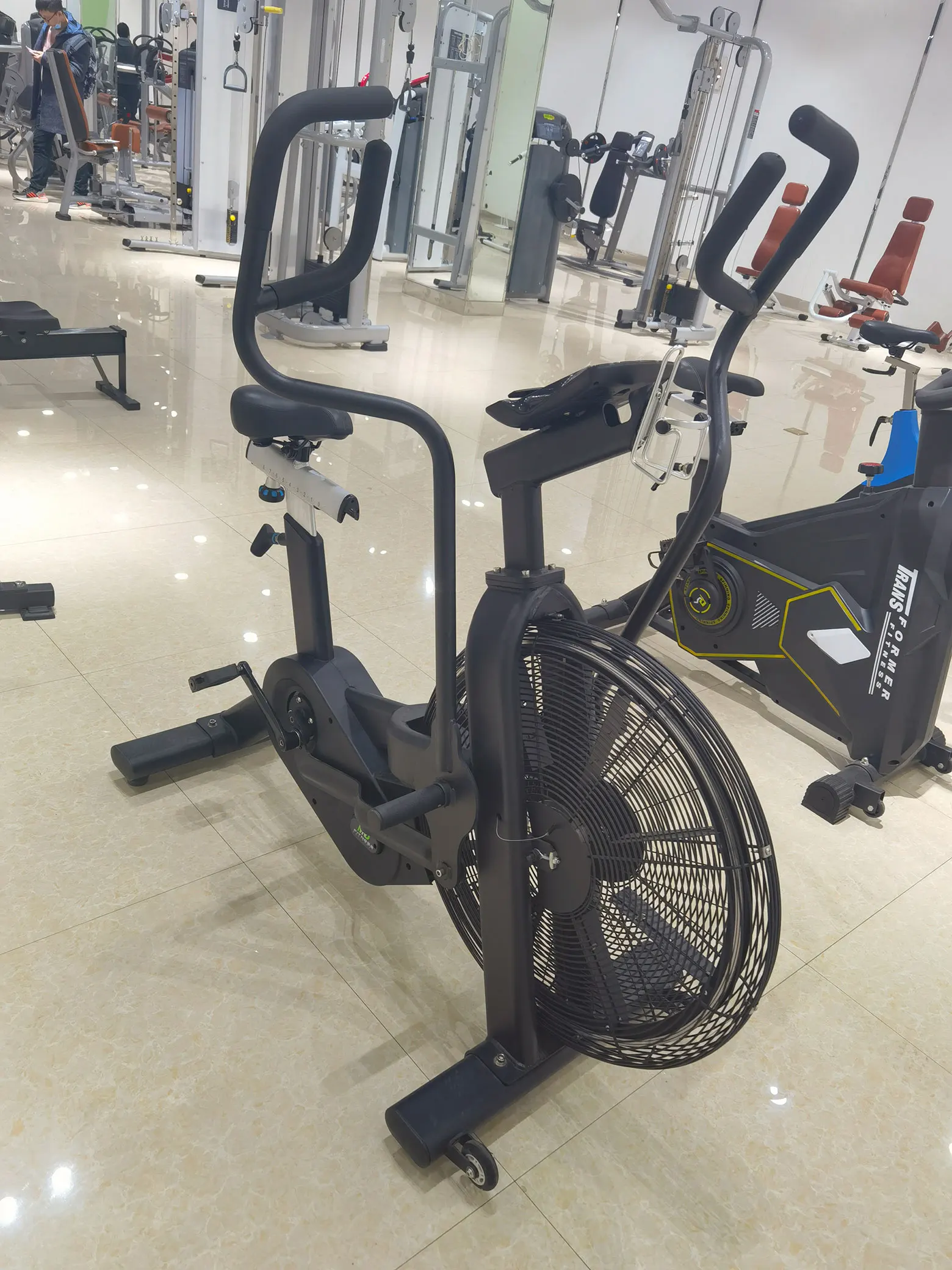 Fabricant de vélos d'excise pour cyclisme en salle, vente directe, équipement de gymnastique Commercial, Machine Cardio, vélo pneumatique