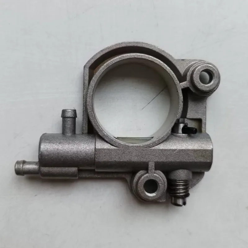 Suitable for Oil Pump C022000053 Replacement for  CS-550 CS-590 CS-600P Chainsaw