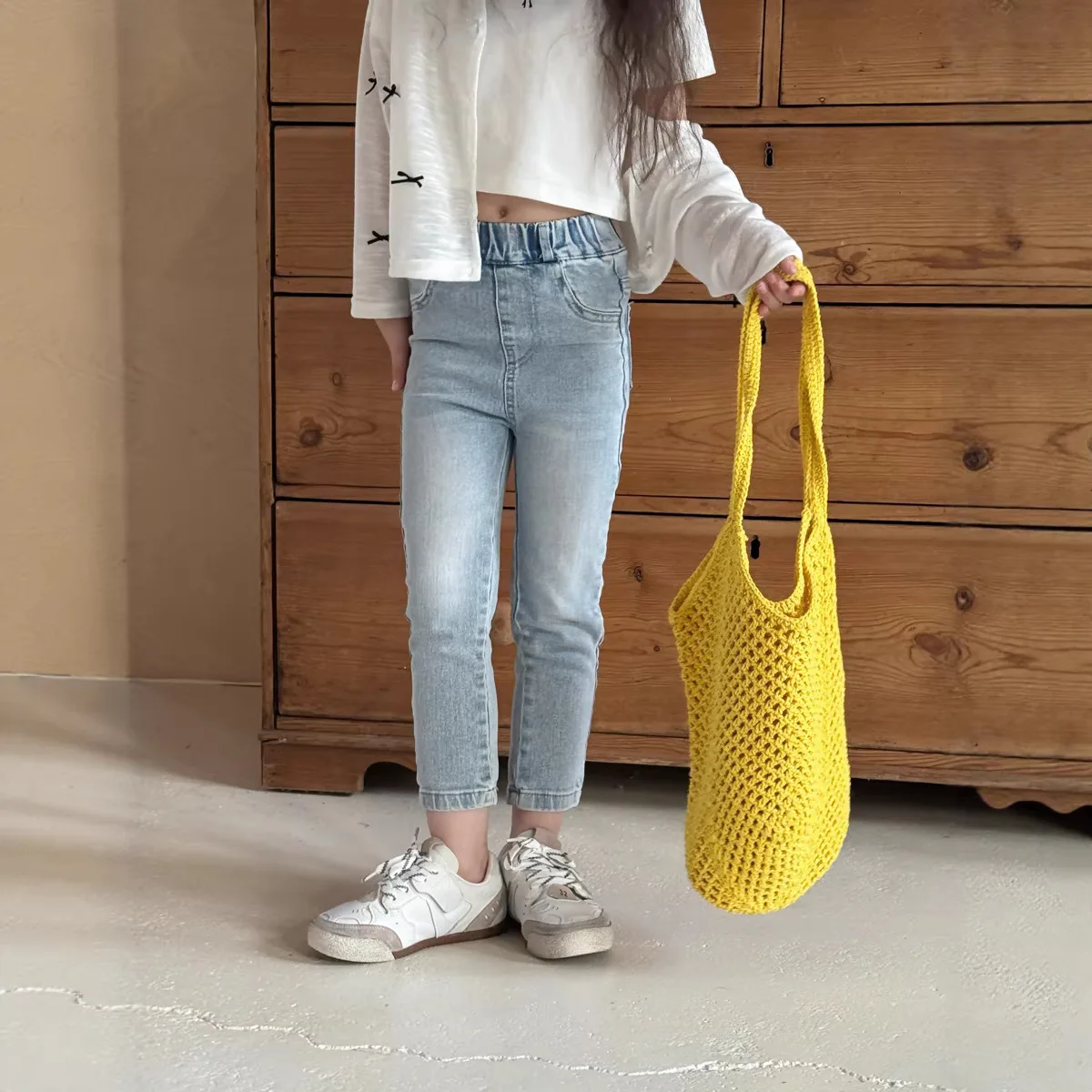 

Spring New Korean Style Simple and Versatile Girls Jeans 2026 Children Clothing Girls High Waisted Stretch Slim Jeans
