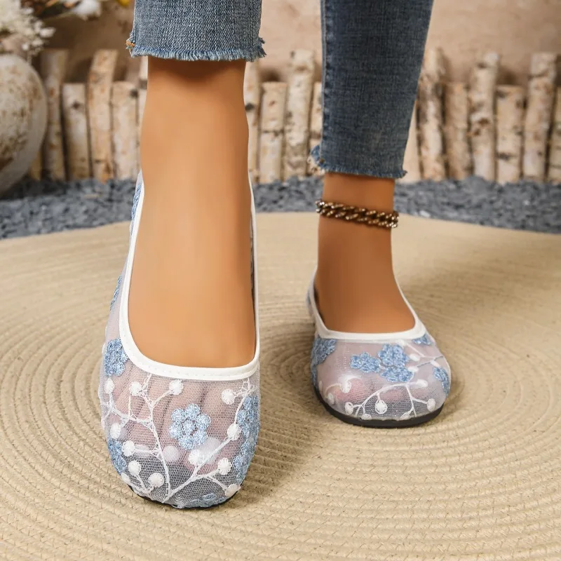 Floral Women's Shoes: Women's Flat Slip-On Summer Shoes with Low-Cut Lace-Up Mesh Upper