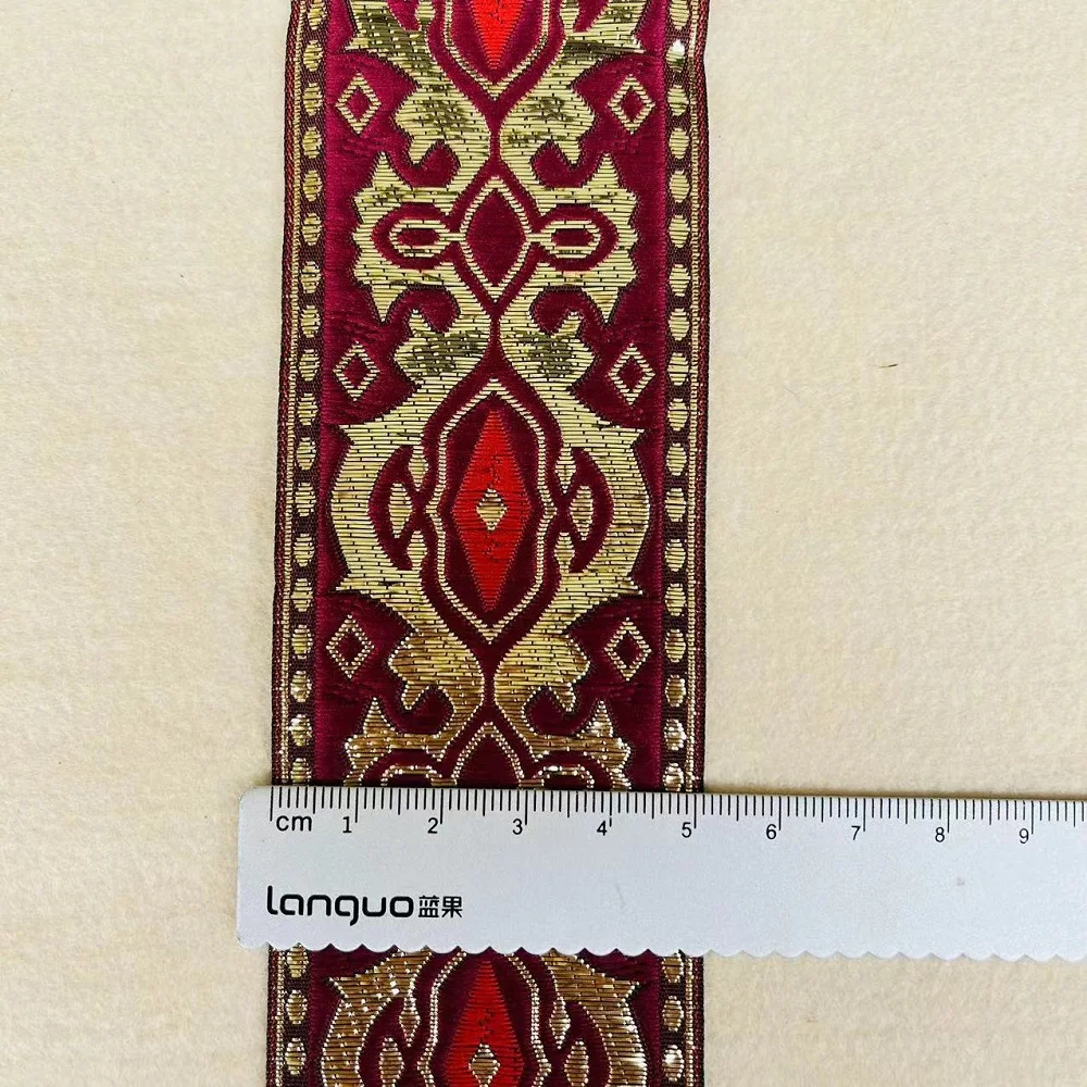 Largo 5cm 10 yarde/lotto nastro Jacquard intrecciato in poliestere sfondo rosso motivo geometrico dorato per accessorio di abbigliamento Ls-422