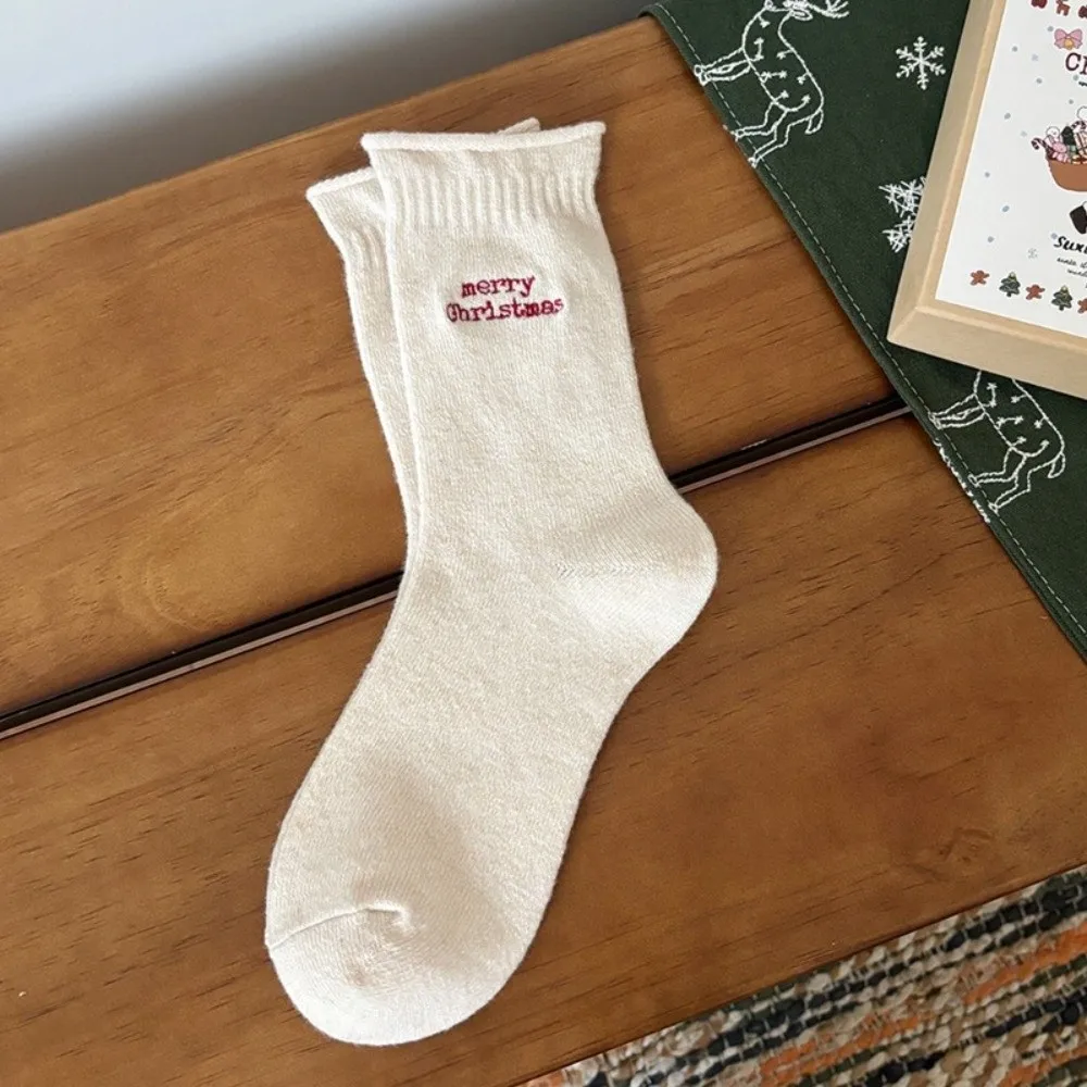 Sepasang/Kotak Kaus Kaki Natal Desain Lucu Hangat Nyaman Setengah Betis Kaus Kaki Musim Dingin Kartun Meriah Hadiah Natal