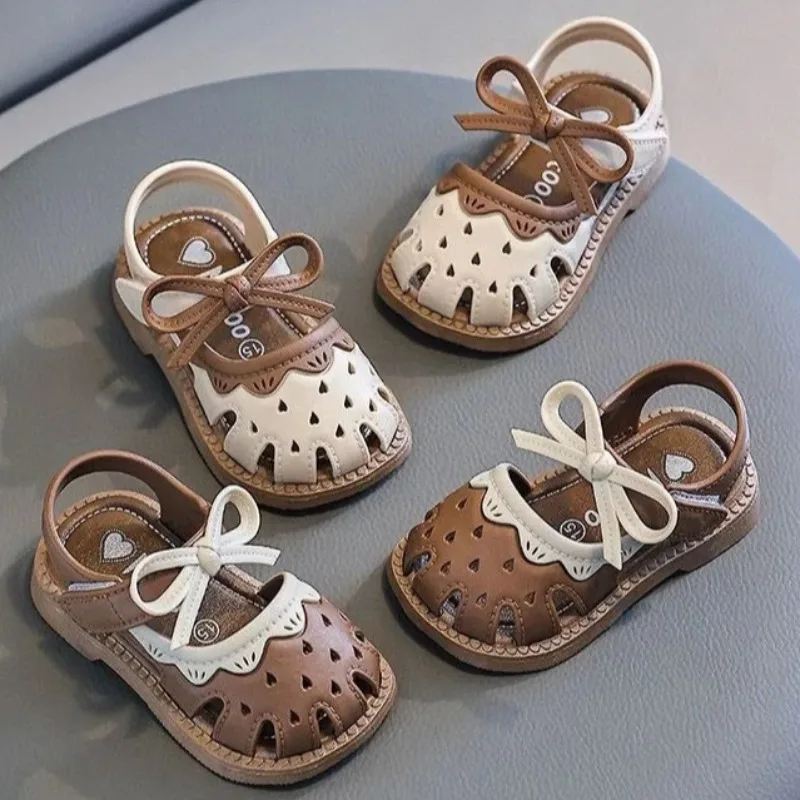 

Летние детские сандалии 2026: ажурные туфли-принцессы для девочек, нескользящие, с мягкой подошвой, пляжные туфли для детей