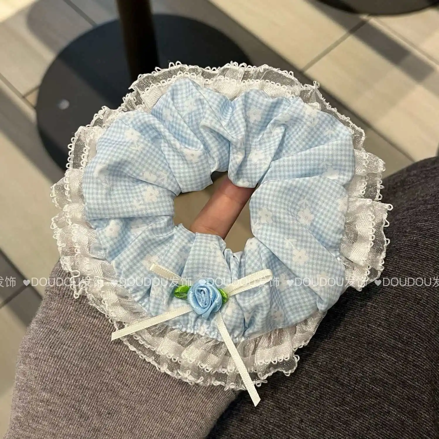 

2026 New Fresh Blue Lace Floral Bow Korean Elastic Scrunchy Set for Women Ponytail Hair Accessory Premium Portable