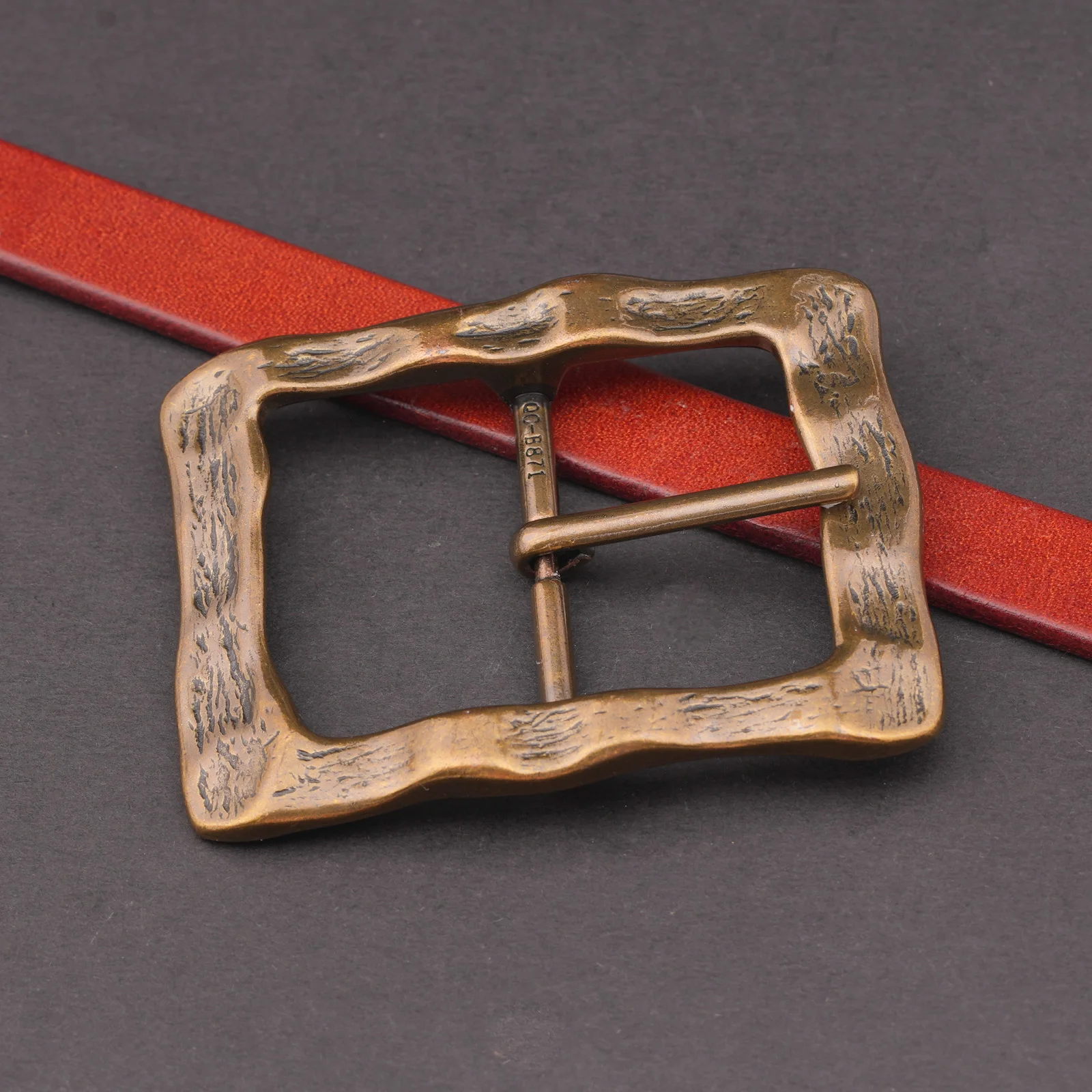 빈티지 스타일의 망치로 두드려 만든 금속 벨트 버클, - Leatherwork Hammer 리뷰 및 가격
