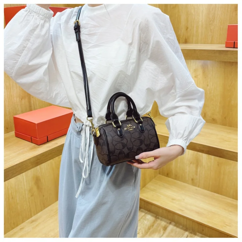 High Quality Women's PU Bag with Large Capacity Shoulder Bag Mobile Phone Bag Casual Crossbody Casual Simple Vintage Bag Purses image 5