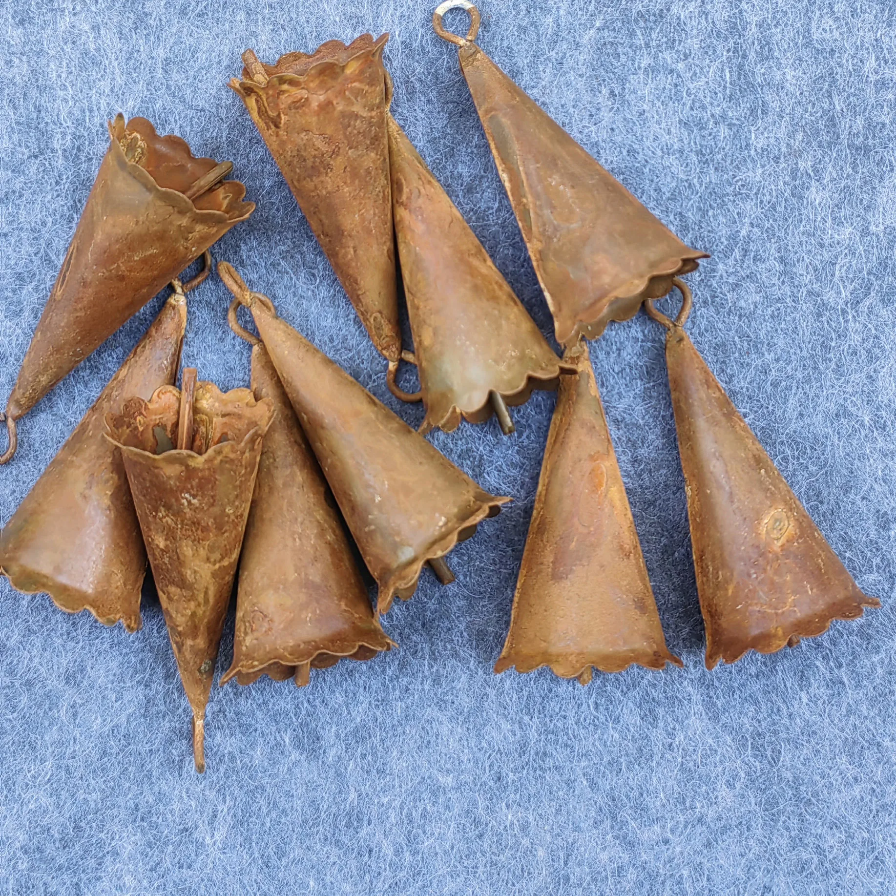 20pcs Rustic trumpt Bell Metal Vintage Ornament for Christmas Home Decor Vintage Handmade Rustic Lucky Christmas Hanging Bells