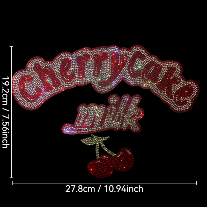 

Высококачественные прессованные узоры ромбовидной вишни прашены на футболках, джинсах, толстовках и аксессуарах для одежды.