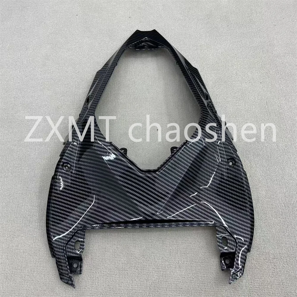 ABS motorcycle fairings are suitable for Z500, ZX500, 2024, and 2025 rear tailboards with carbon fiber paint on the rear floor.