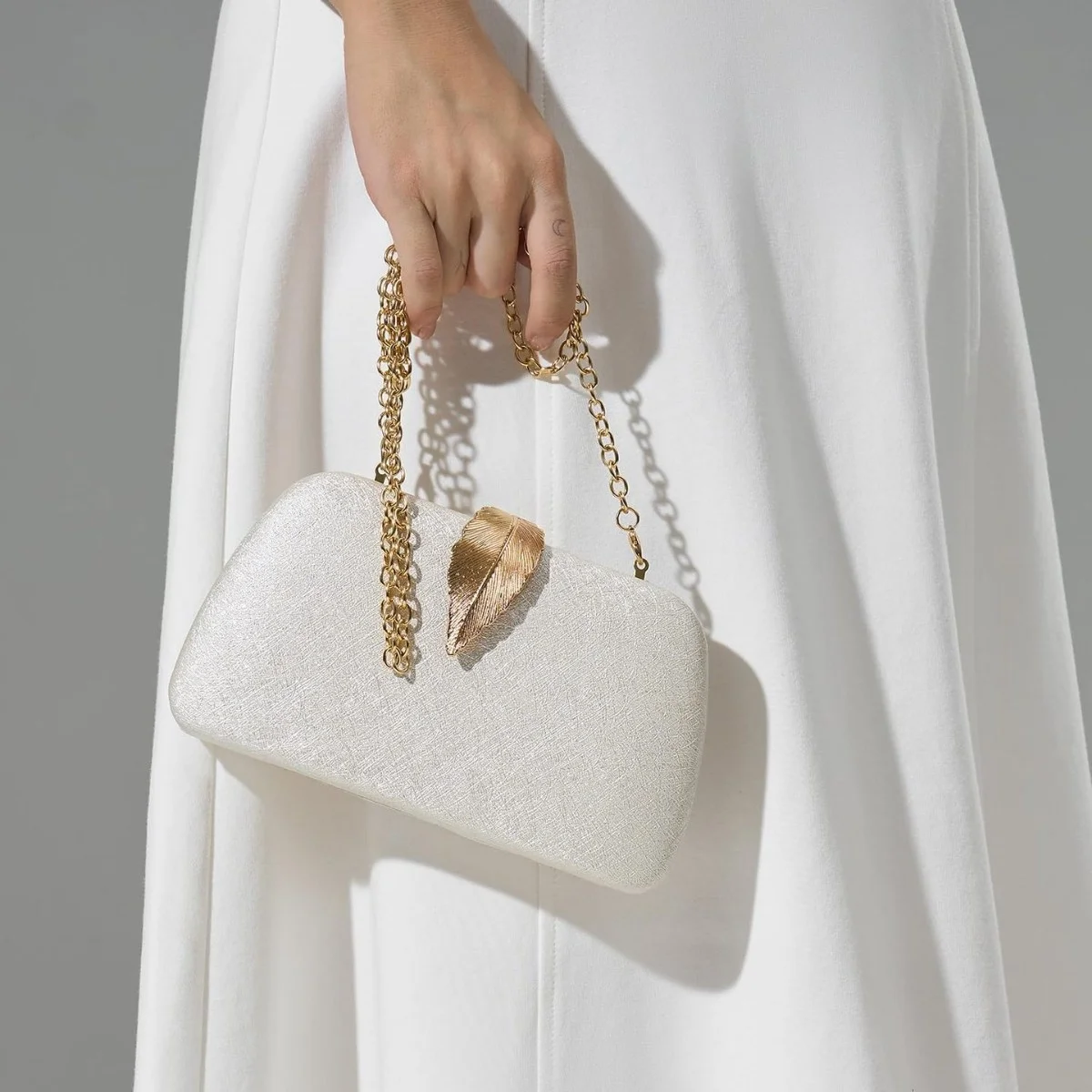 European American Retro Banquet Handbag Fashion Women'S Handbag Chain Bag Crossbody Velvet Bag Paired With Evening Dress Bag