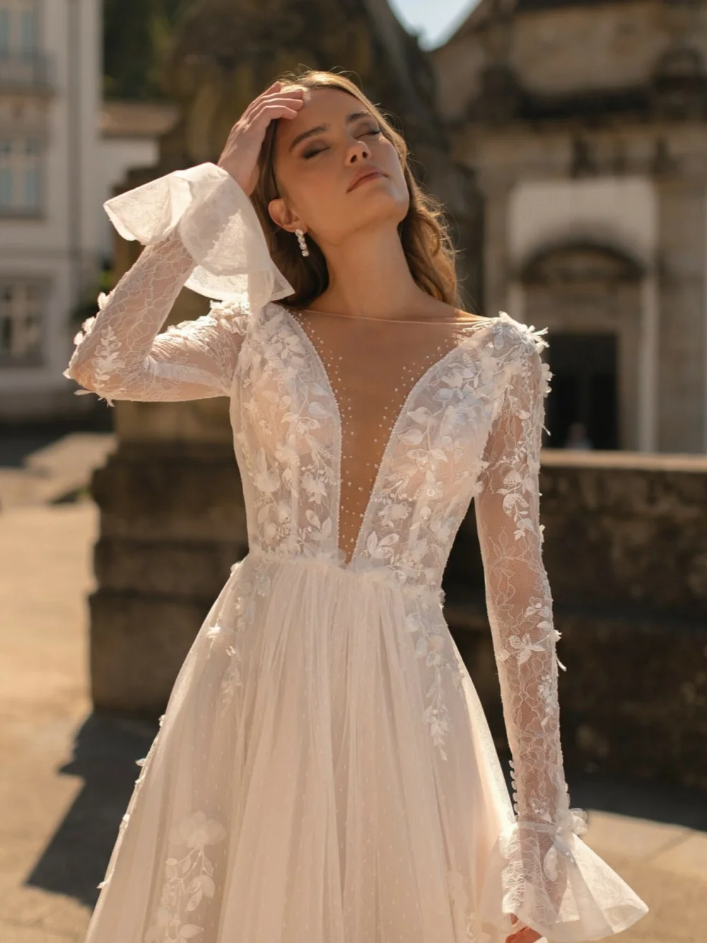 Spitzenapplikationen, verträumtes A-Linien-Hochzeitskleid, langärmeliges Brautkleid mit U-Boot-Ausschnitt 2026, maßgeschneiderte bodenlange Kleider für die Braut