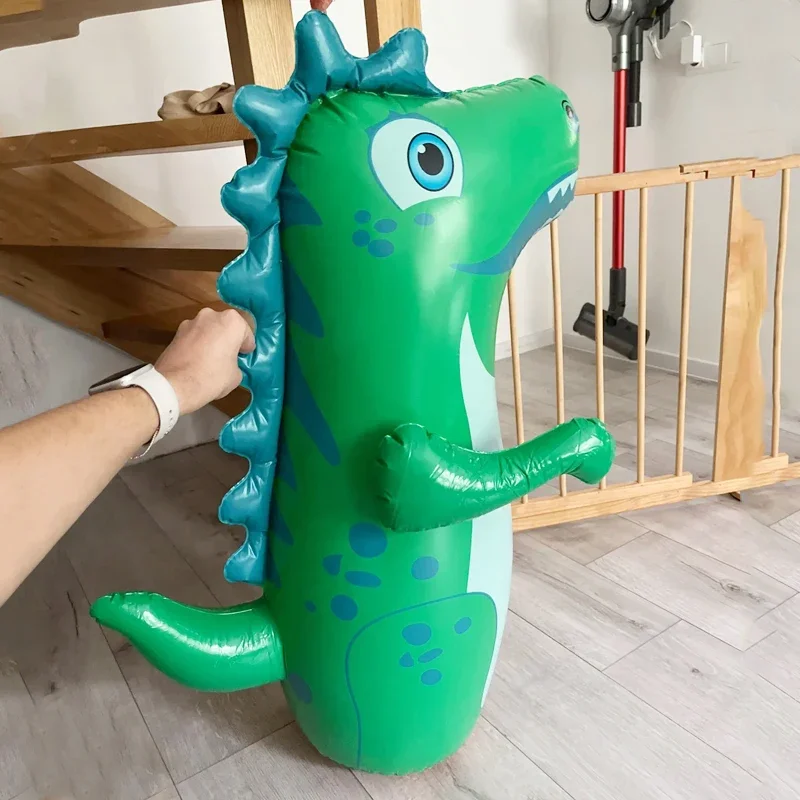 Bicchiere da boxe gonfiabile con dinosauro, sacco da boxe, giochi per ragazzi, giocattoli sportivi, regalo di compleanno di Natale per ragazzi e ragazze, giocattoli genitore-figlio