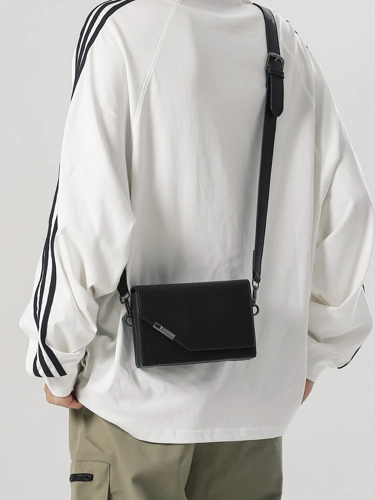 

Design Sensation Small Crossbody Box Bag for Men And Women Mobile Phone Bag Soft Surface Korean Sle Leisure Faion Bag