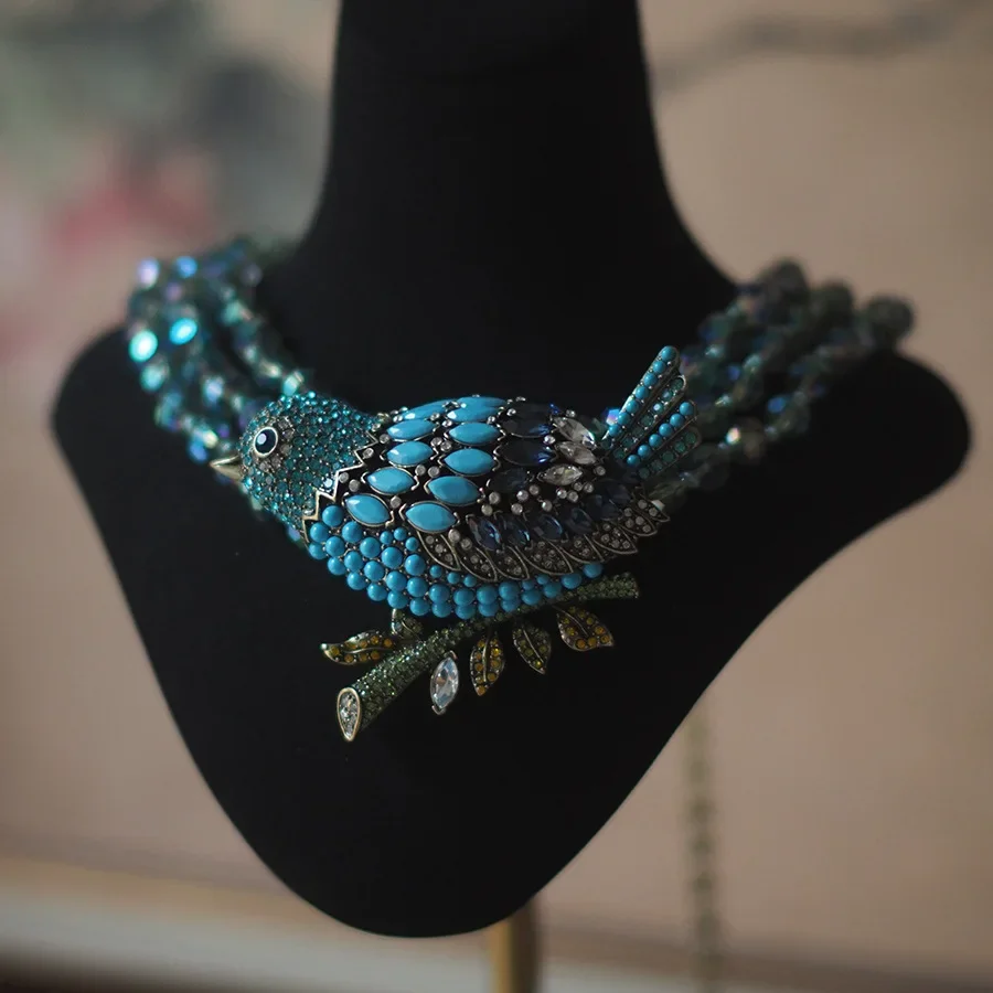 European and American Heavy Industries HD Blue Bird Crystal Inlay Craft with Exaggerated Shape 2024 Trendy New Necklace