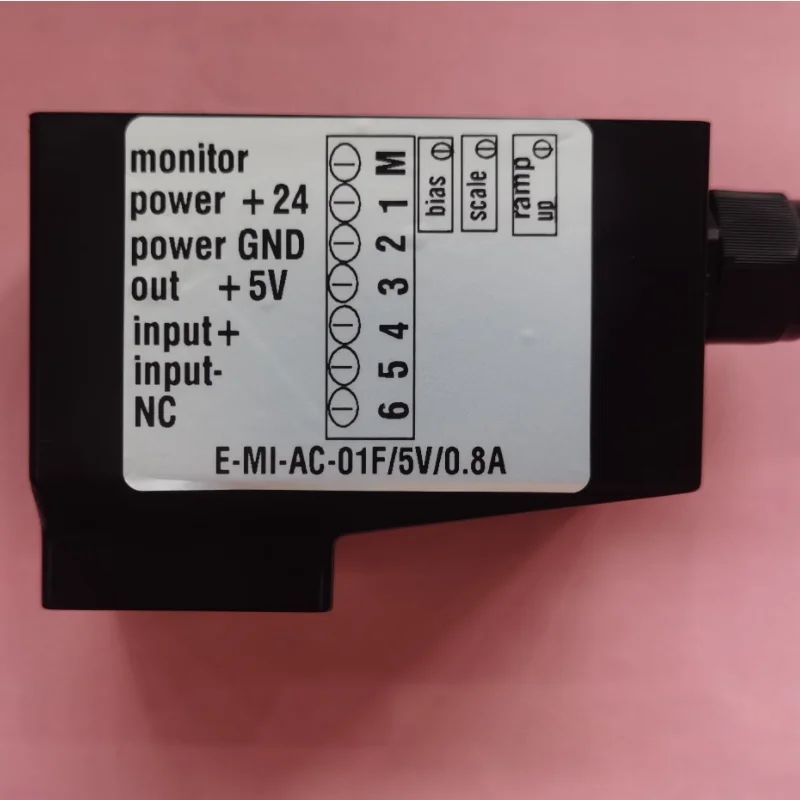 

E MI AC 01F Интерполяционный Пропорциональный Усилитель 4000171 VT SSPA1