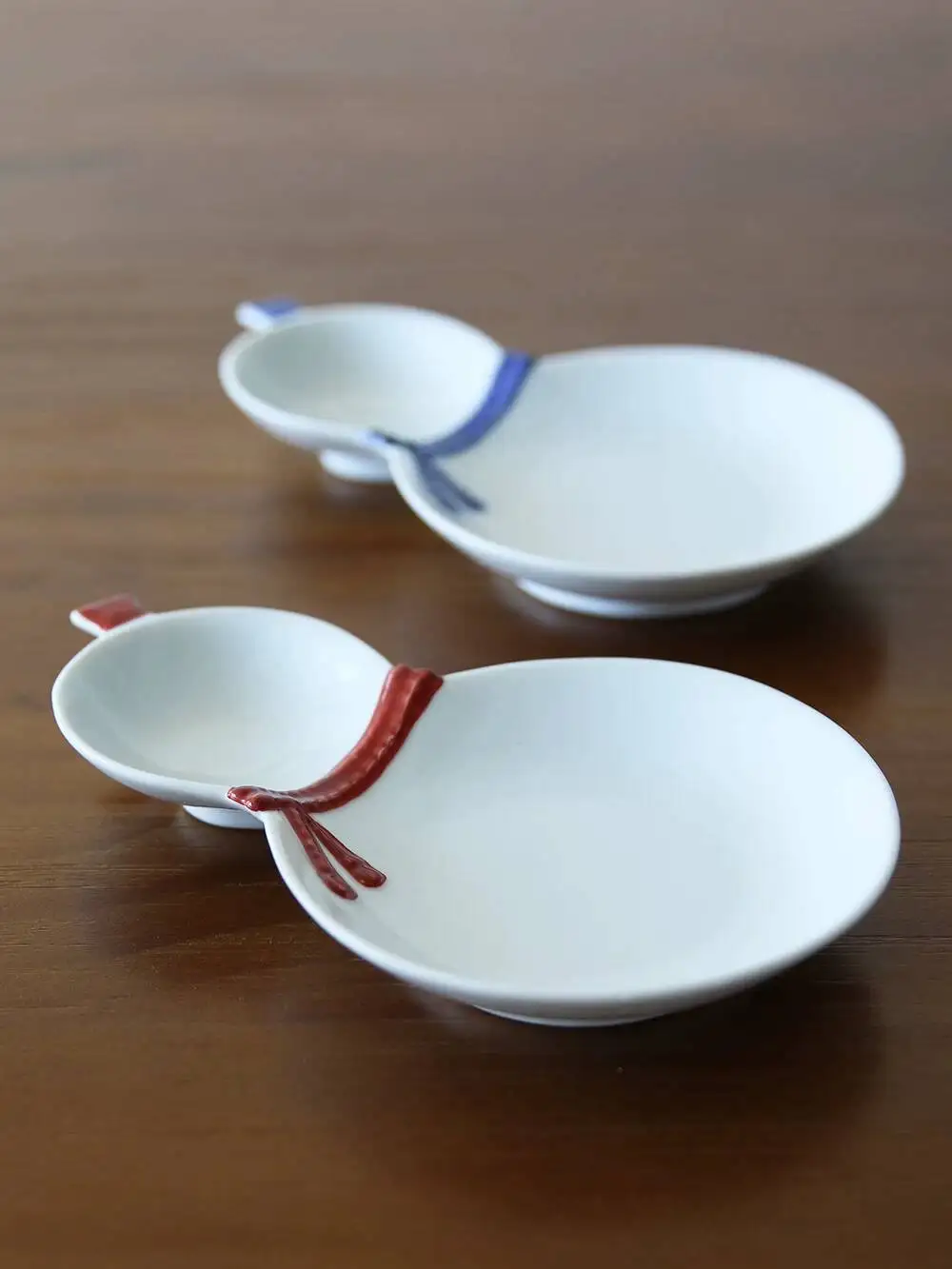 In Stock Imported Arita Ware Guanglin Kiln Hand-Painted Gourd-Shaped Serving Japanese Ceramic Tableware Small Dish Plate