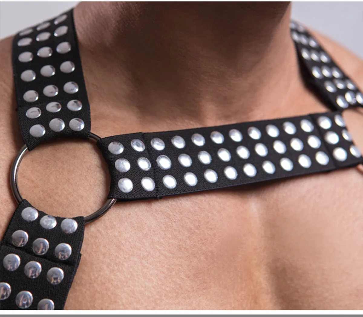 パンクメタルストレッチチェストストラップマッスルマンポールダンス服ナイトクラブバー Dj Ds アクセサリーパーティーカーニバルレイブ衣装 yj409