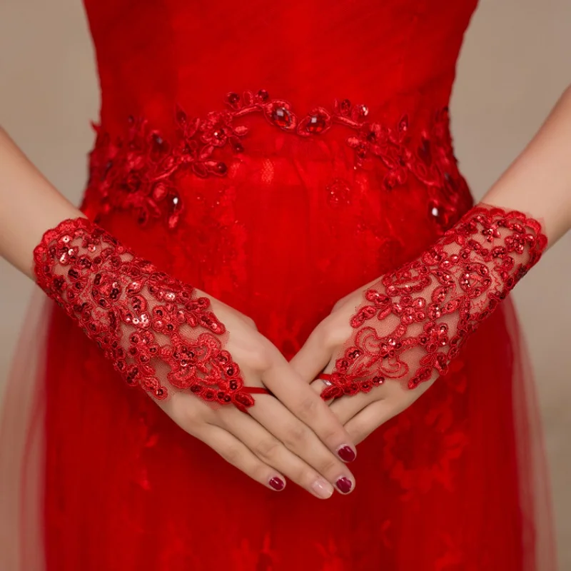 Robes de mariée en dentelle perlée, crochet rouge, blanc isotblanc, se réfère à la broderie de perles, gants courts de mariage de rosée, nouvelle mode