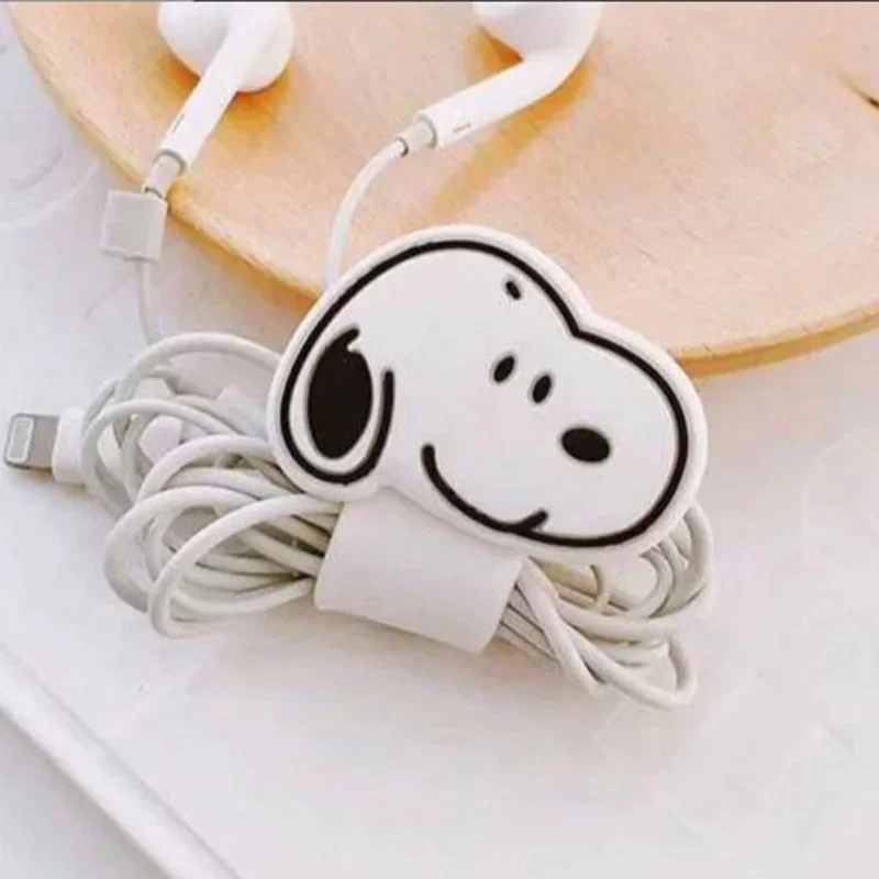 Snoopy Cable Storage Buckle Cartoon Silicone Earphone Data Cable Winder Organizer Cute Creative Headphone Cord Protector Clips