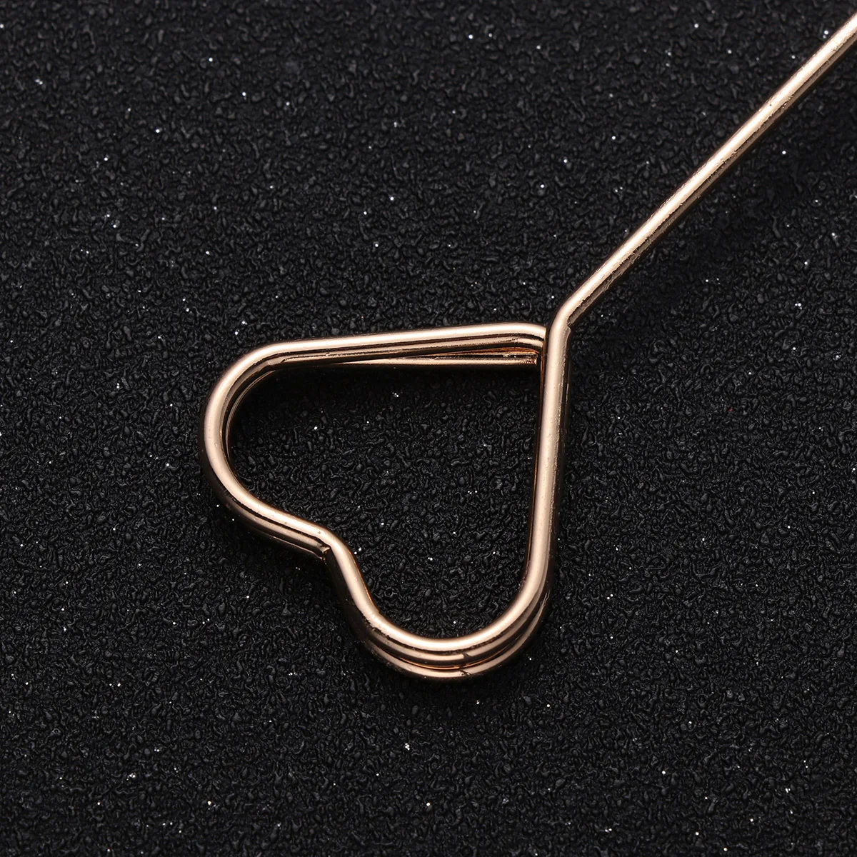 

6pcs Iron Art Flower Stands Metal Floral Decor For Wedding Party Home Use Heart-Shaped Flower Tag Holders Paper Clips Postcard