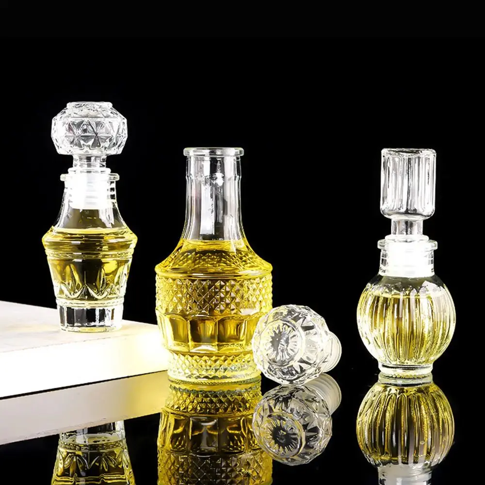 1Pcs Mini With Screw Cap Wine Bottle Spirit Alcohol Liquor Transparent Whiskey Decanter Small 50ml Glass Bottle