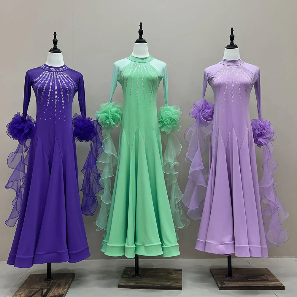 女性用レッドワルツ社交練習ドレス、ストラップ付きアップルグリーンモダンダンス長袖競技用ラインストーン付き新作ドレス