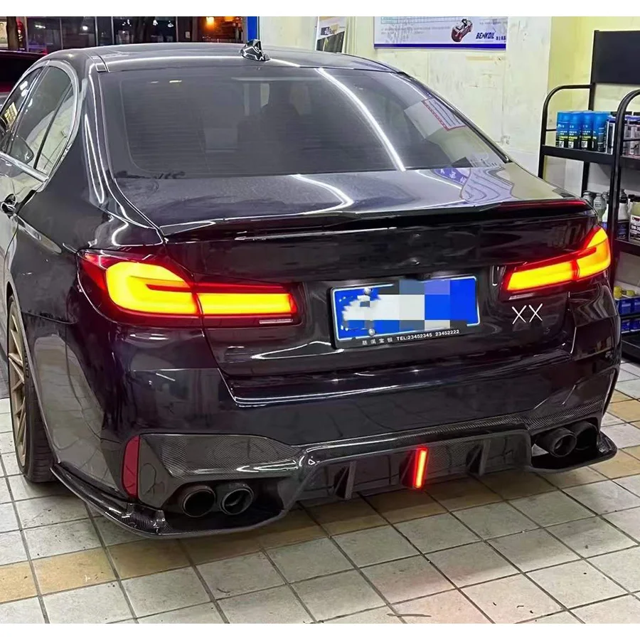 Para bmw série 5 m5 f90 g30 g38 540 3d com luzes estilo de fibra carbono carro amortecedor traseiro difusor divisores traseiros spoiler lábio traseiro