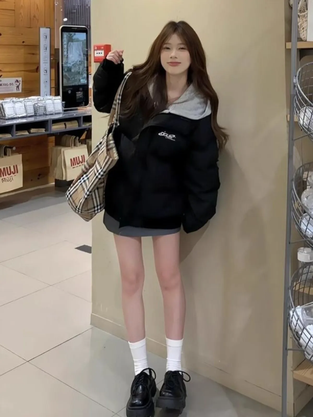 

Women's Thiened Tee-Layer Cotton Jaet Loose Lazy Sle American Retro Autumn Winter New Arrival Korean Version Long Sle...