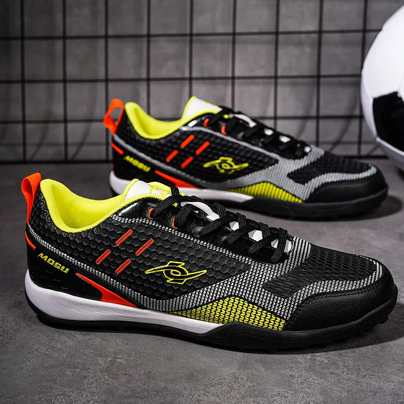 Hohe Qualität Männer Fußball Schuhe Indoor Schnelle Fußball Schuhe Professionelle Non-Slip Low Cut Fußball Schuhe Sneaker Spiel Ultraleicht