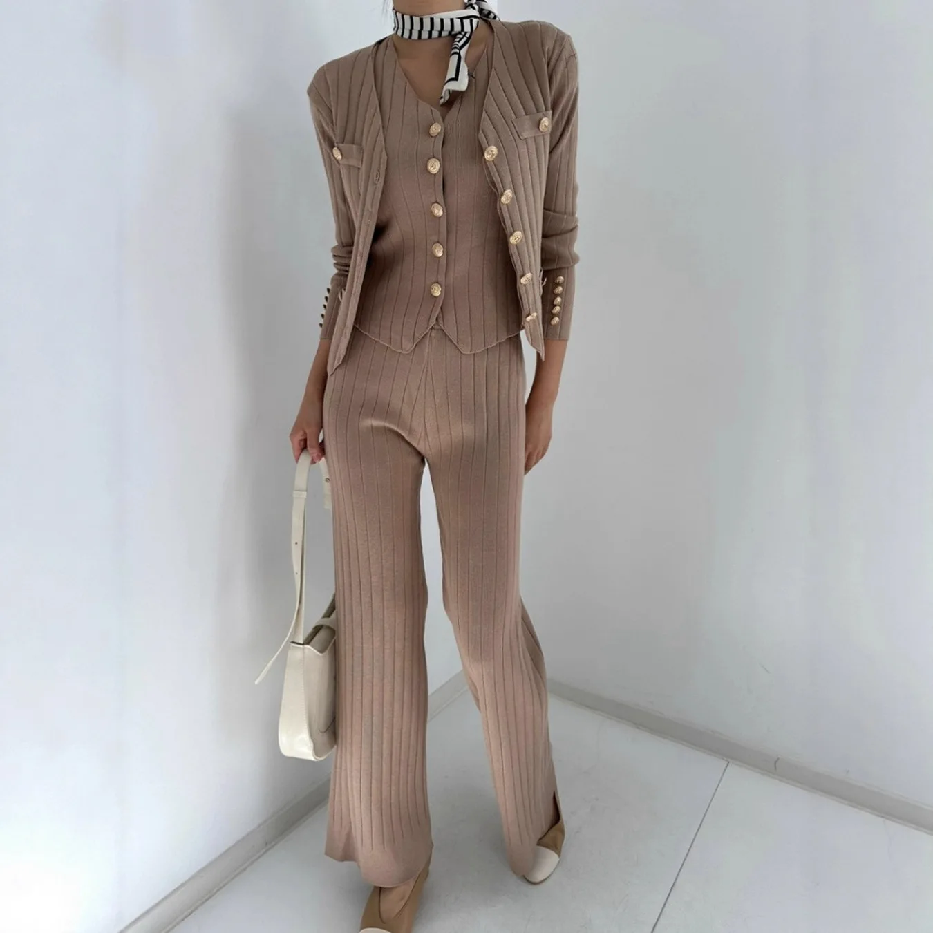 2026 New Women's Clothing Pit Strip Design Slim-fitting Short Top and Trousers Three-piece Set