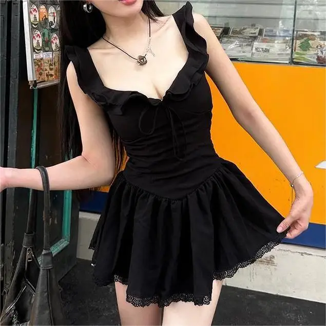 فستان مكشكش برقبة على شكل حرف V وربطة عنق ضيقة مع دانتيل وأكمام مكشكشة، تنورة قصيرة على شكل حرف A #4