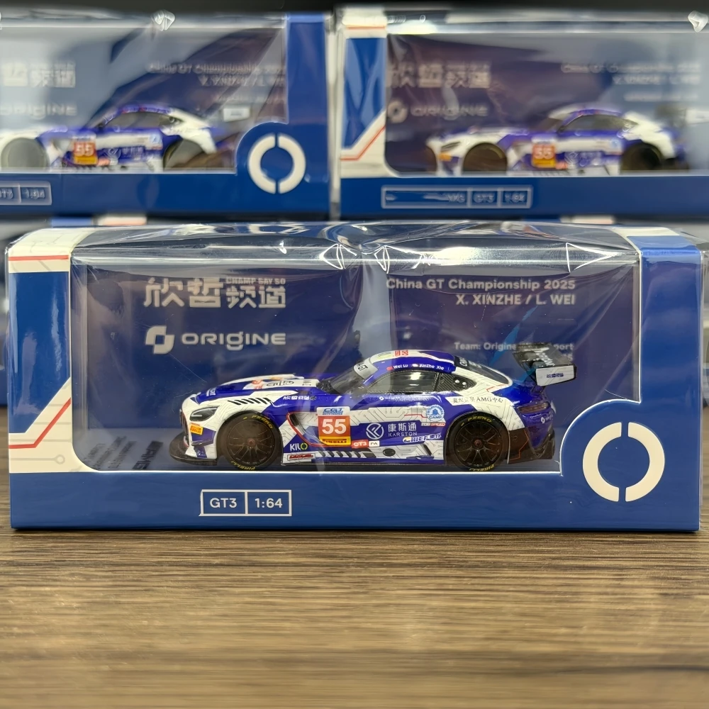 

Масштабная модель автомобиля KILOworks 1/64 AMG GT3 из коллекционной серии, подарочная версия
