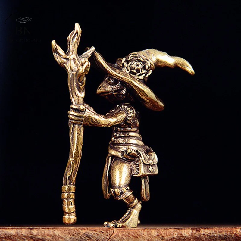 Retro Brass Master Frog Magician Small Statue Lucky Desktop Ornament Animal Figurines Home Decoration Accessories Gifts