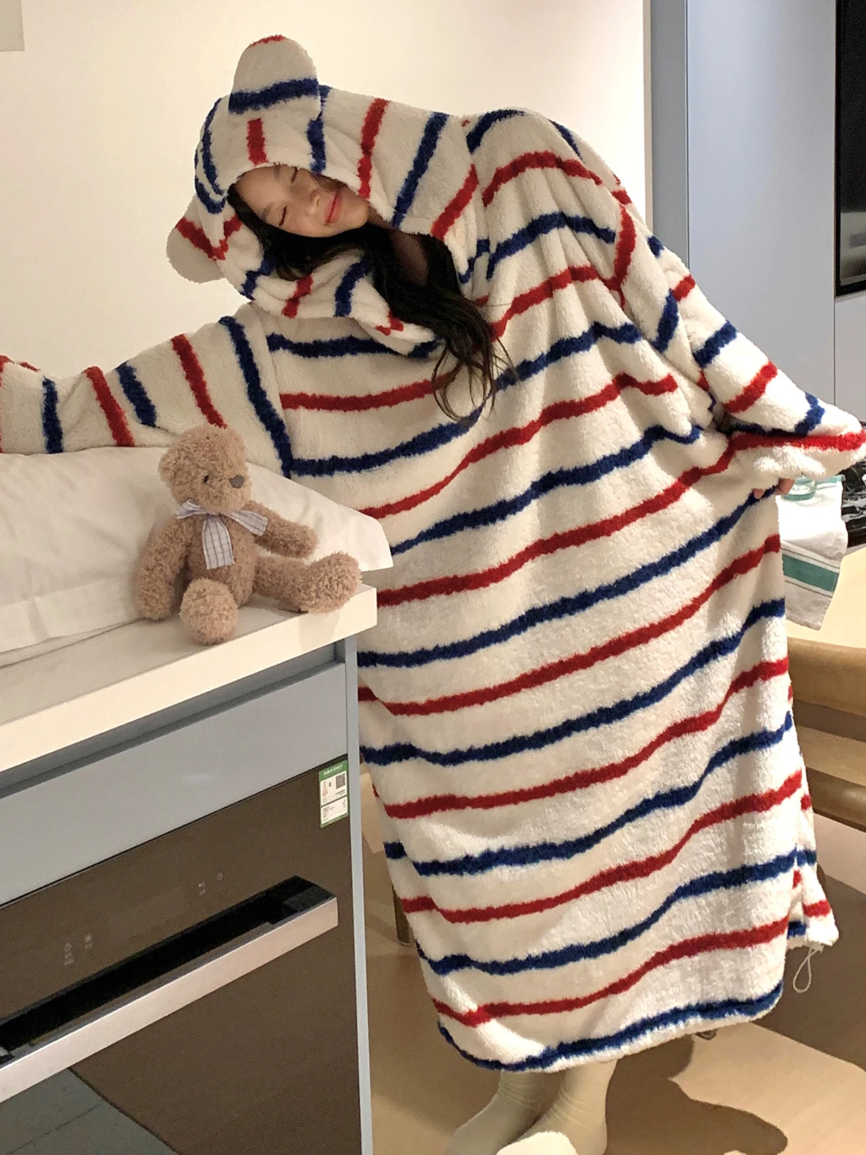 Thickened Long Coral Fleece Robe Women's Sleepwear Winter Home Clothes Hooded Printed Velvet Winter Robe for Young Ladies