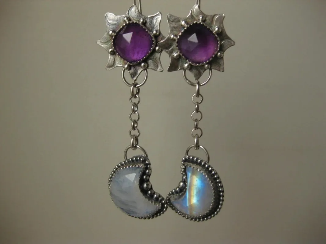 زوج من الأقراط الرجعية الأنيقة للسيدات وإكسسوارات هدايا العيد