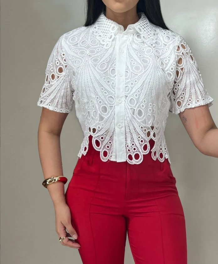 

Top lace lapel hollow asymmetrical hem exposed navel short sleeved shirt